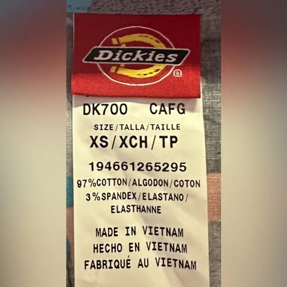 Dickies Women's Contemporary Scrub Top, Camo & Butterfly Design - Picture 7 of 8